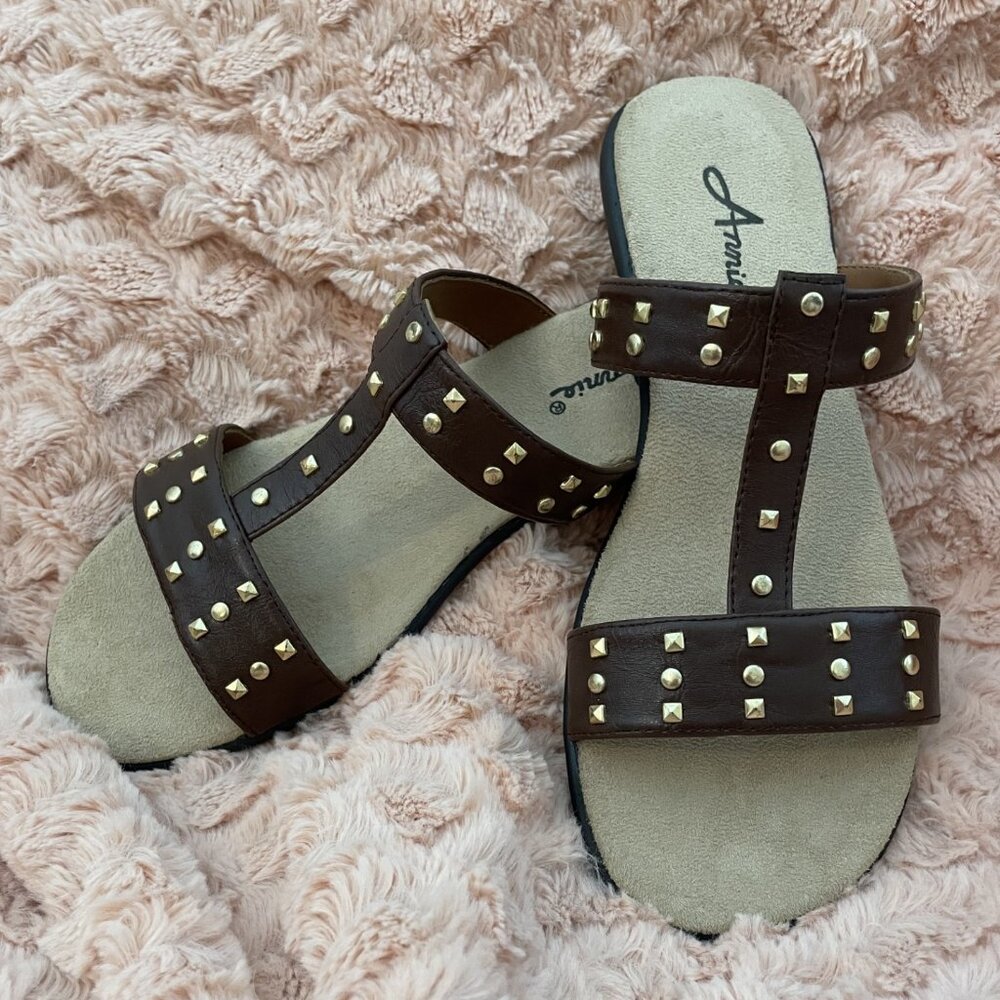 NWOT  Annie Cado Sandals